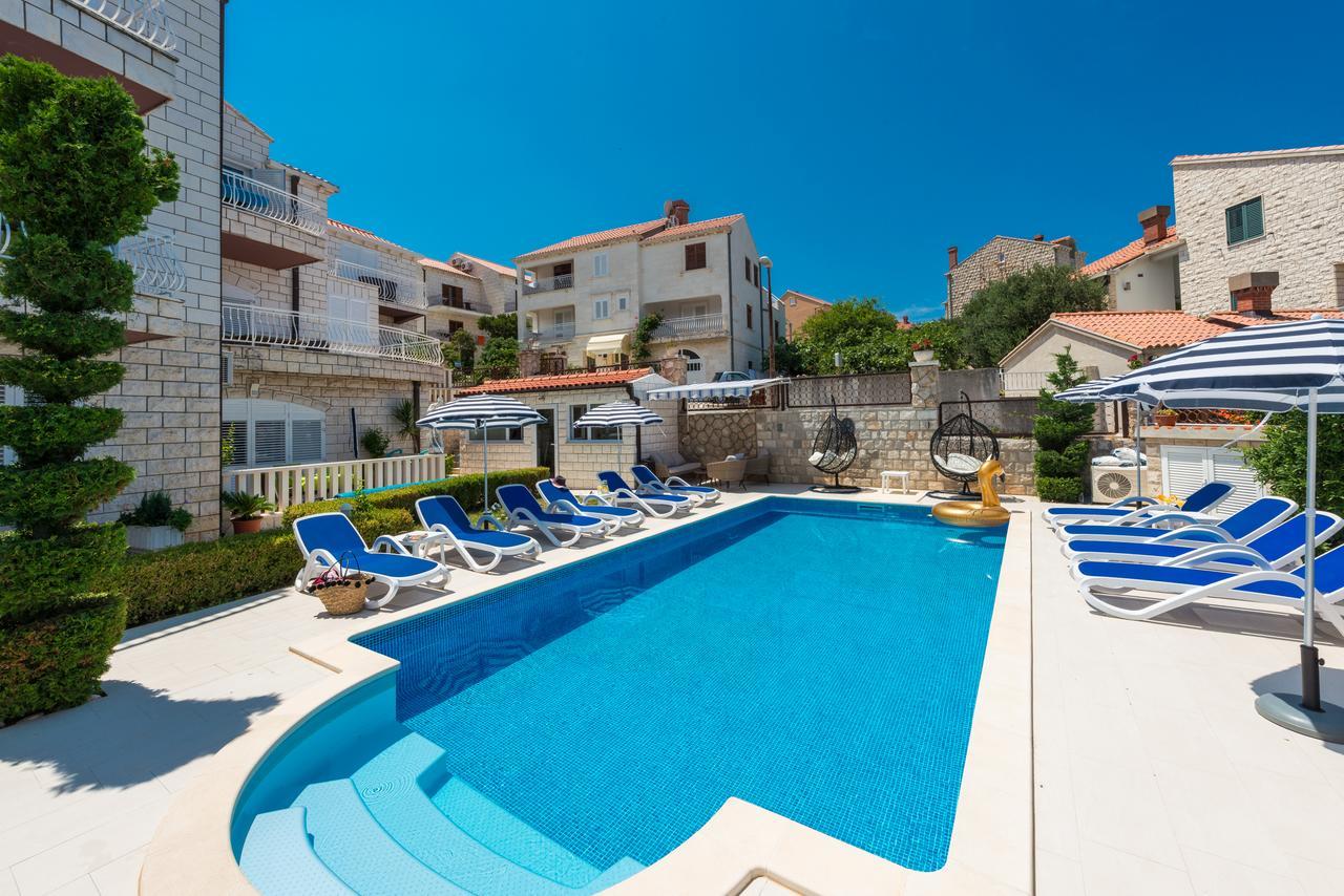 Villa Markoc 챠브타트 외부 사진