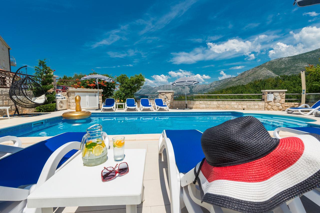 Villa Markoc 챠브타트 외부 사진