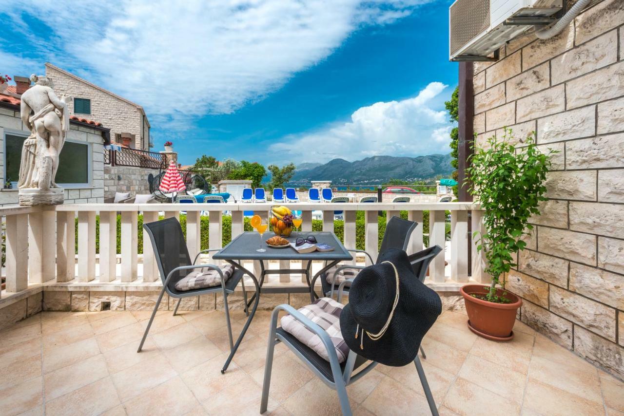 Villa Markoc 챠브타트 외부 사진