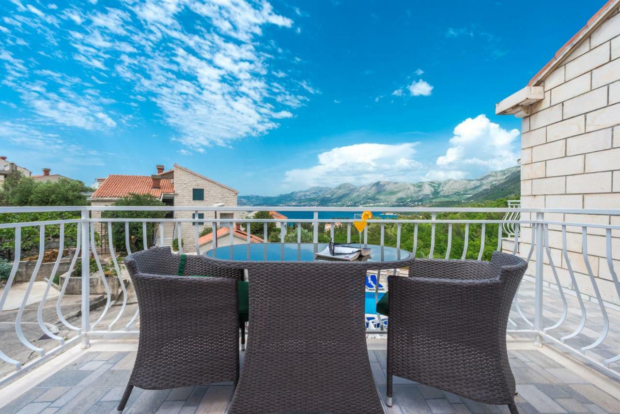 Villa Markoc 챠브타트 외부 사진